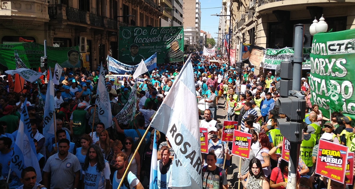 Masiva movilización en Rosario contra el FMI