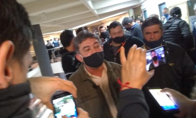 31-07-2020 Más imágenes de la movilización en el Palacio Municipal de Posadas (Mnes). SINDICATO de OBREROS y EMPLEADOS MUNICIPALES de POSADAS.