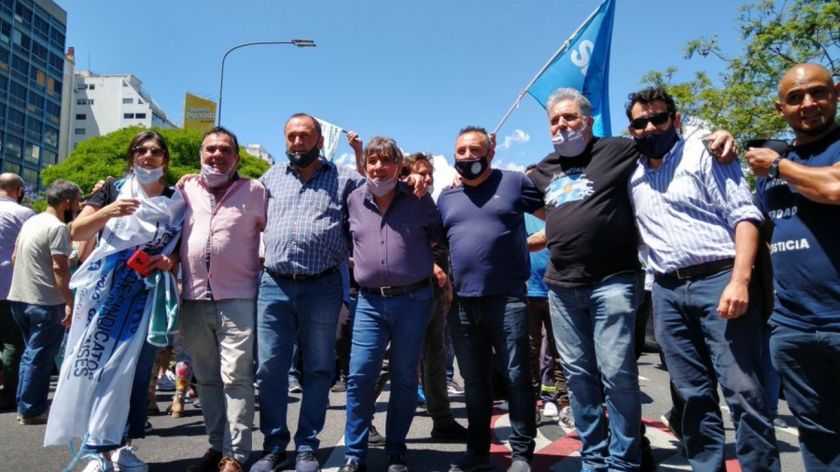 Empleados municipales bonaerenses marchan al Obelisco para reclamar un «piso salarial»