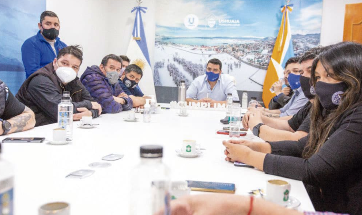 Municipales de Ushuaia acordaron una pauta salarial anual del 41% - C.T ...