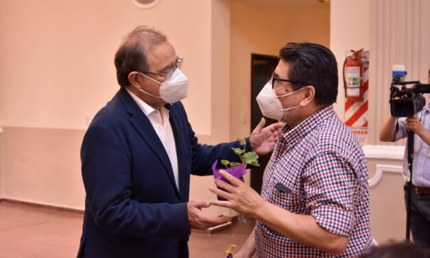 Tassano y Lanari reconocieron a agentes municipales que se jubilaron