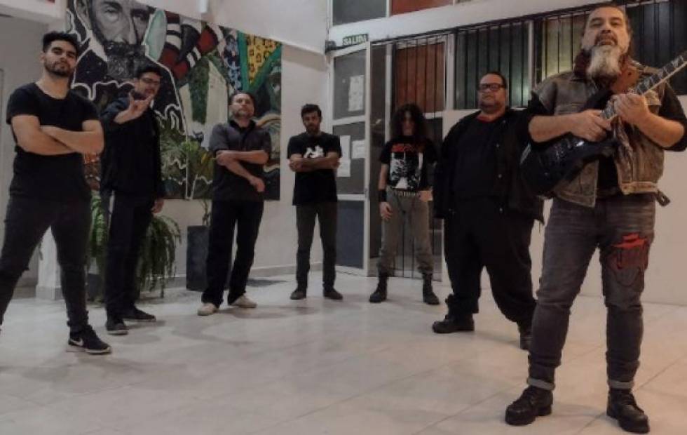 El grupo «Madre Noche» lleva el rock correntino a suelo mexicano
