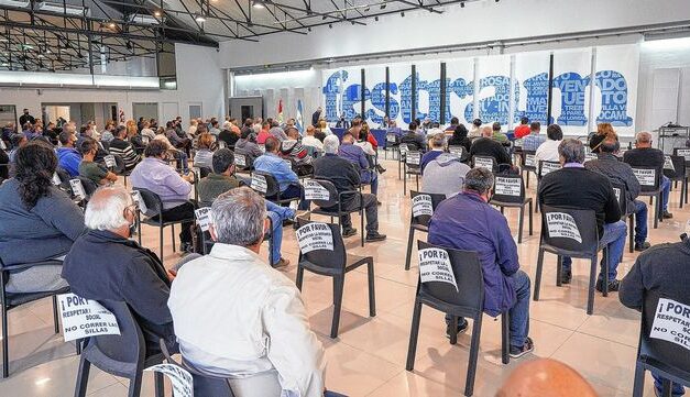 Malestar de Municipales por el Retraso Salarial