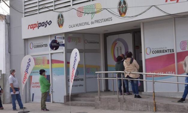 Con aumento, empleados municipales perciben sus haberes de noviembre