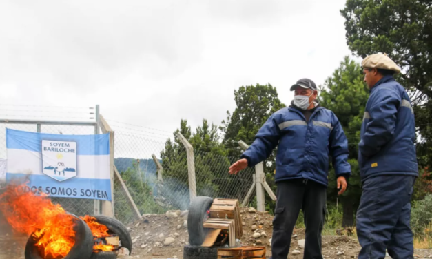 Trabajadores municipales cortaron el ingreso al Vertedero