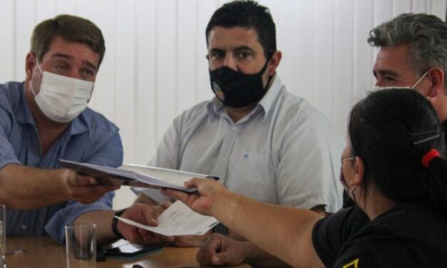 Municipales terminaron su convenio colectivo