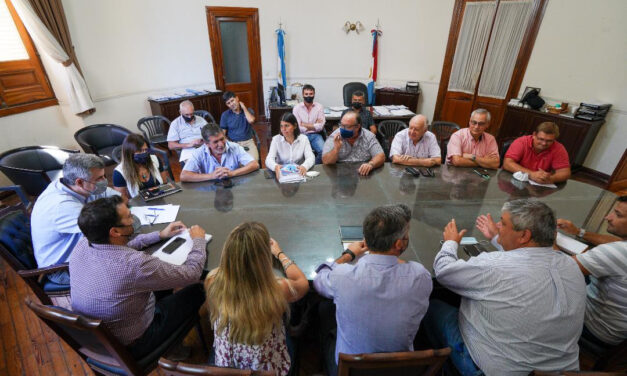 Trabajadores municipales también comenzaron a discutir aumento salarial