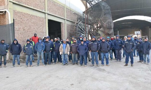 Trabajadores municipales reclaman por ropa de trabajo de invierno