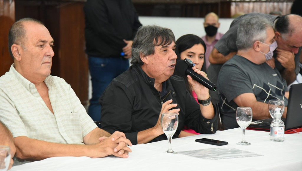 MUNICIPALES APUNTAN CONTRA RUIZ MALEC POR NO CONTROLAR LAS POLÍTICAS LABORALES DE LOS INTENDENTES