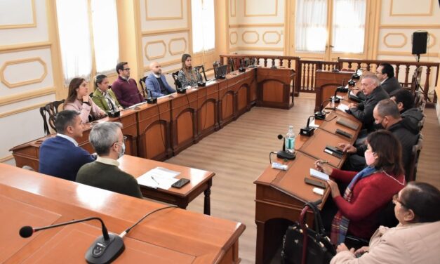 Municipales: Adelantan paritarias y anuncian aumento del 22% al básico