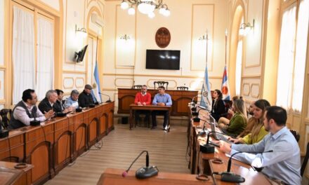 Los municipales de la Capital recibirán un aumento salarial del 10% al básico y un nuevo plus