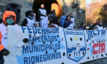 Trabajadores municipales recibirán un aumento de 25.000 pesos en Bariloche