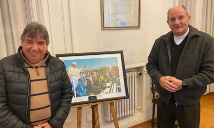 El Secretario de Acción Política de la C.T.M., compañero Rubén «Cholo» García, mantuvo un encuentro con Monseñor Jorge Lugones, Titular de la Comisión Episcopal de la Pastoral Social.