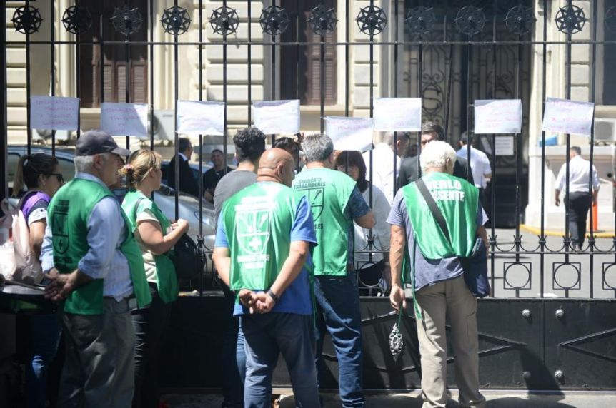Legislatura bonaerense: buscan cerrar el conflicto con los municipales por las asignaciones familiares
