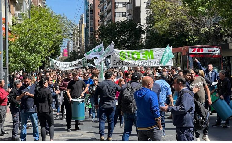El sindicato de empleados municipales suspendió las protestas