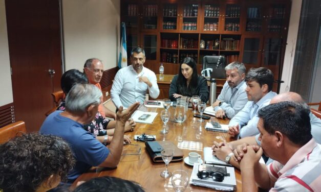 Municipales acordaron el cierre de paritarias 2023 en un 82%
