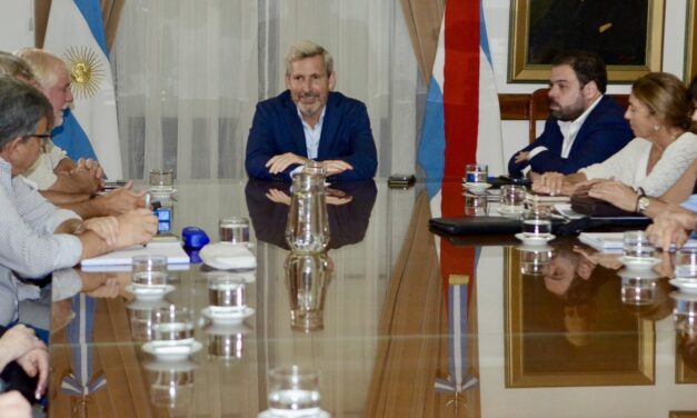 El gobierno detalló a los gremios la situación económica de la provincia