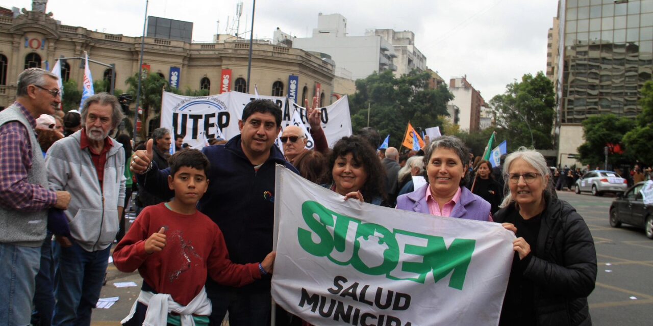 1° de Mayo | El SUOEM Participó de la Caravana en Defensa de los Derechos Laborales y en Contra de la Restauración del Impuesto a las Ganancias