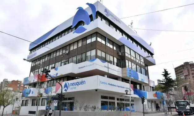 Con aumento, los municipales de Neuquén cobran sus sueldos