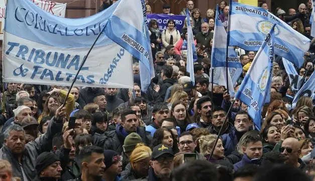 Empleados municipales lanzaron un paro hasta este jueves a la medianoche