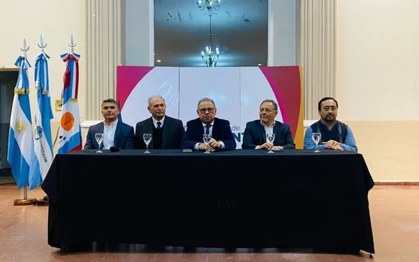 Acto de entrega de resolución de pase a Planta Permanentemente a los compañeros Municipales.