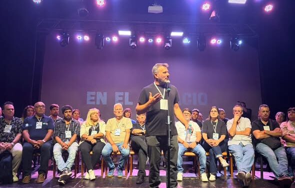 Hernan Doval asumió al frente de la federación que reúne a los municipales bonaerenses