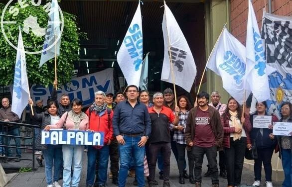 ABRAZO SIMBÓLICO EN EL INSTITUTO DE SEGUROS DE JUJUY