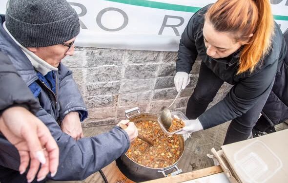 IMPORTANTE PARTICIPACIÓN EN EL PARO Y OLLA POPULAR