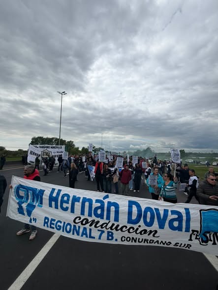 FESIMUBO CORTÓ LA AUTOPISTA BUENOS AIRES – LA PLATA EN RECLAMO POR SALARIOS DIGNOS PARA LOS MUNICIPALES.
